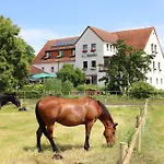 Grober's Reiterhof 萨勒河畔瑙姆堡